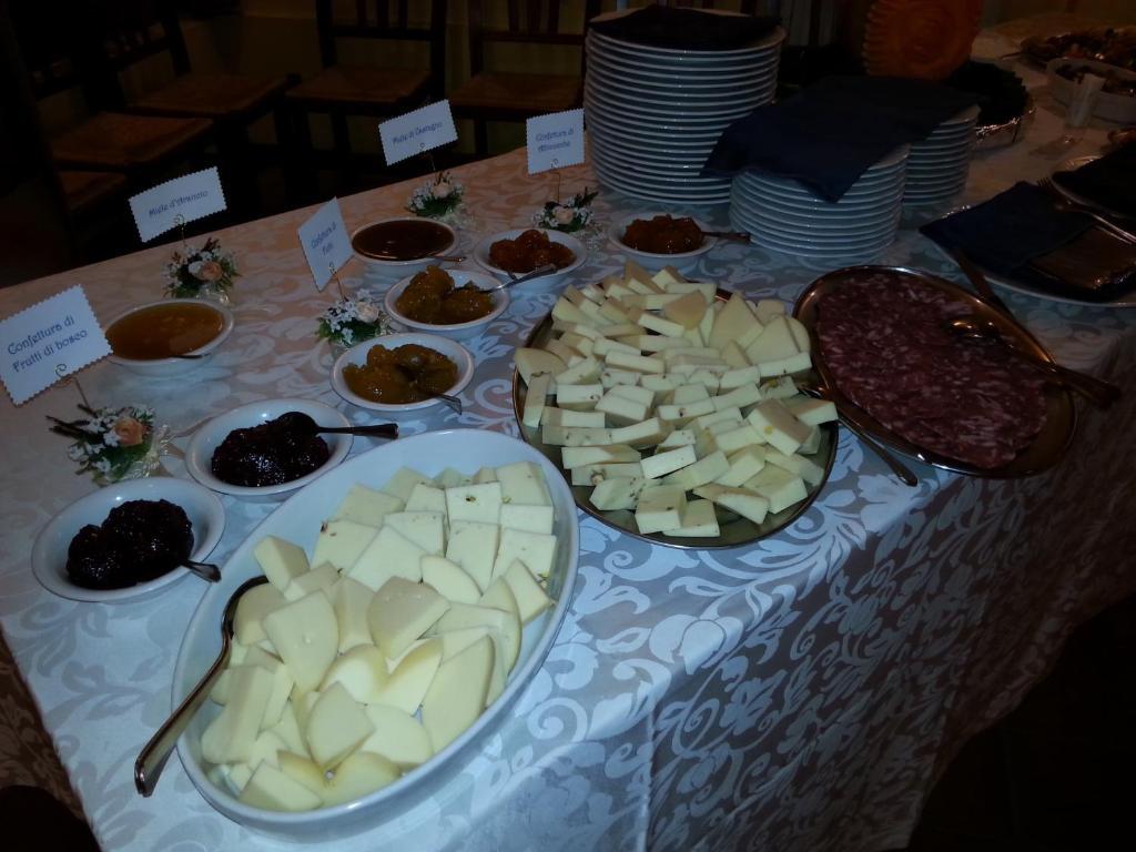 Ai Vecchi Crateri Guest House Sant'Alfio Bagian luar foto