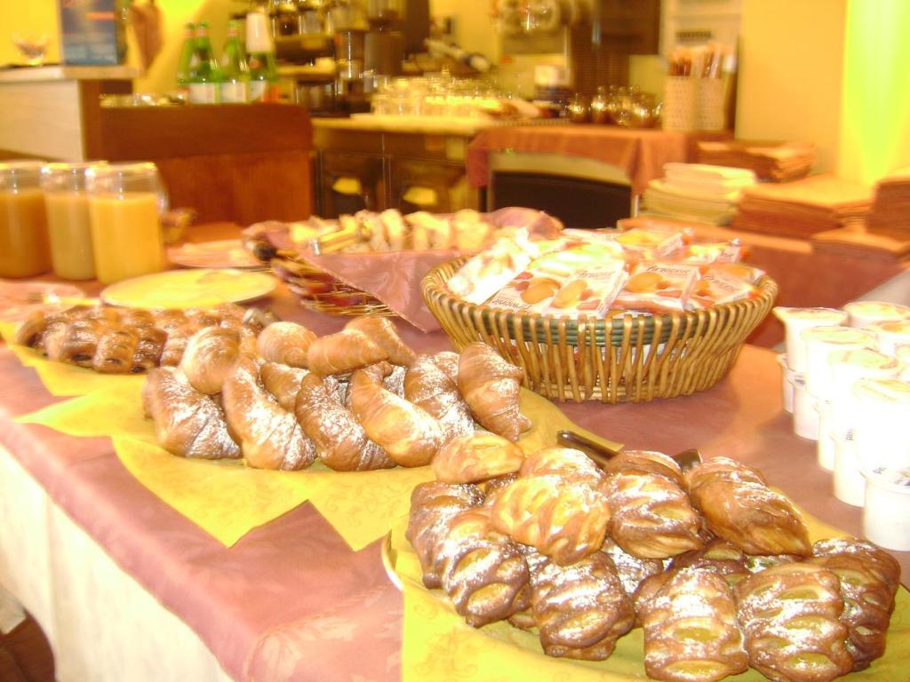 Ai Vecchi Crateri Guest House Sant'Alfio Bagian luar foto