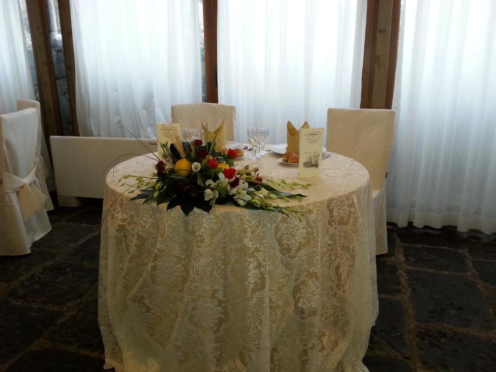 Ai Vecchi Crateri Guest House Sant'Alfio Bagian luar foto