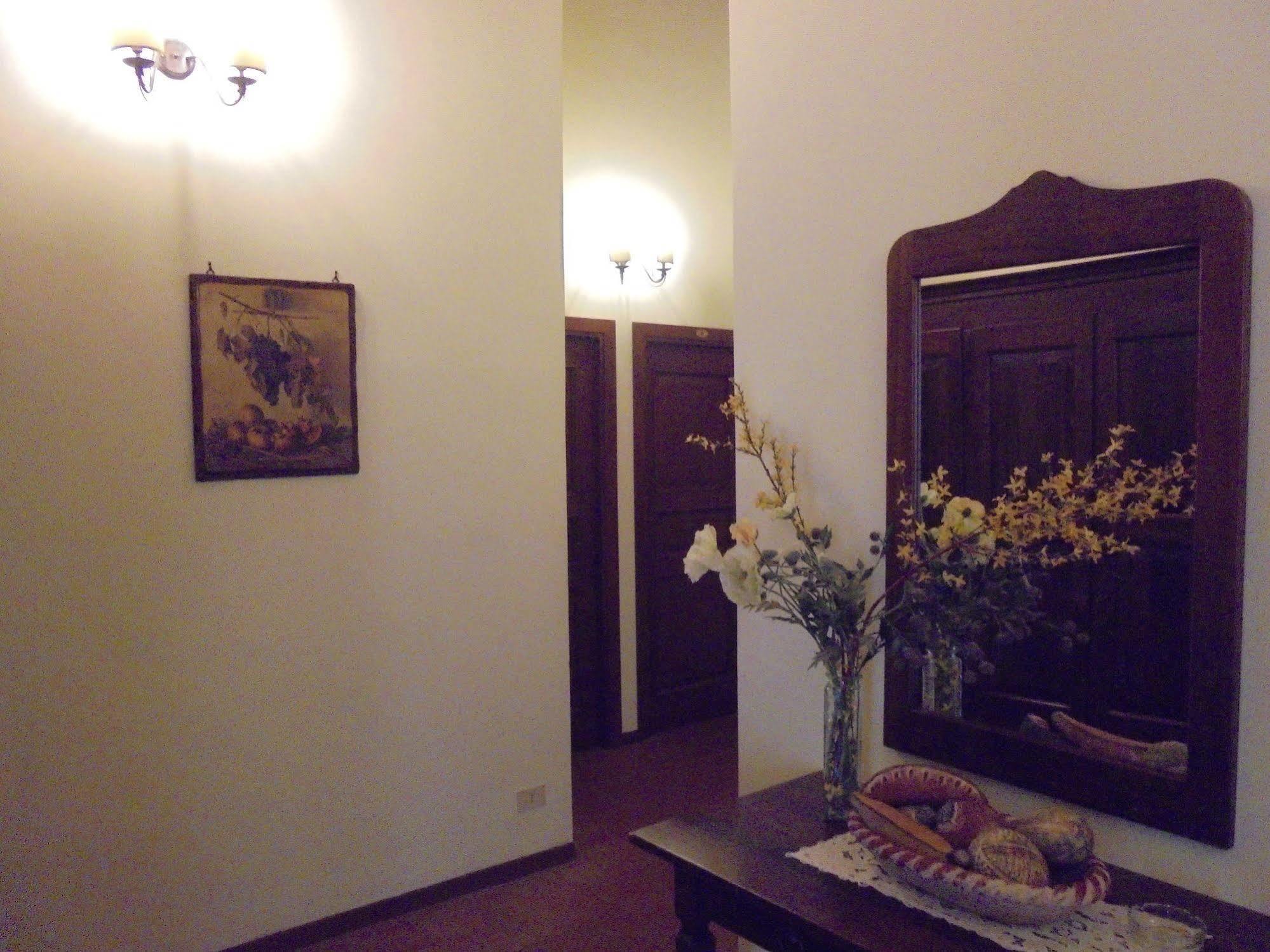 Ai Vecchi Crateri Guest House Sant'Alfio Bagian luar foto
